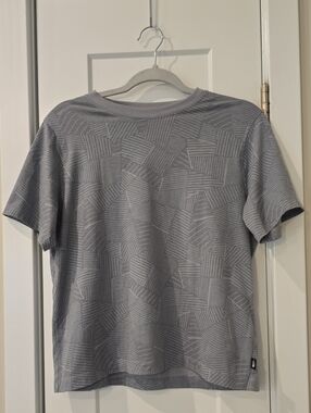 The North Face Gray Geometric-Pattern Short Sleeve Tee